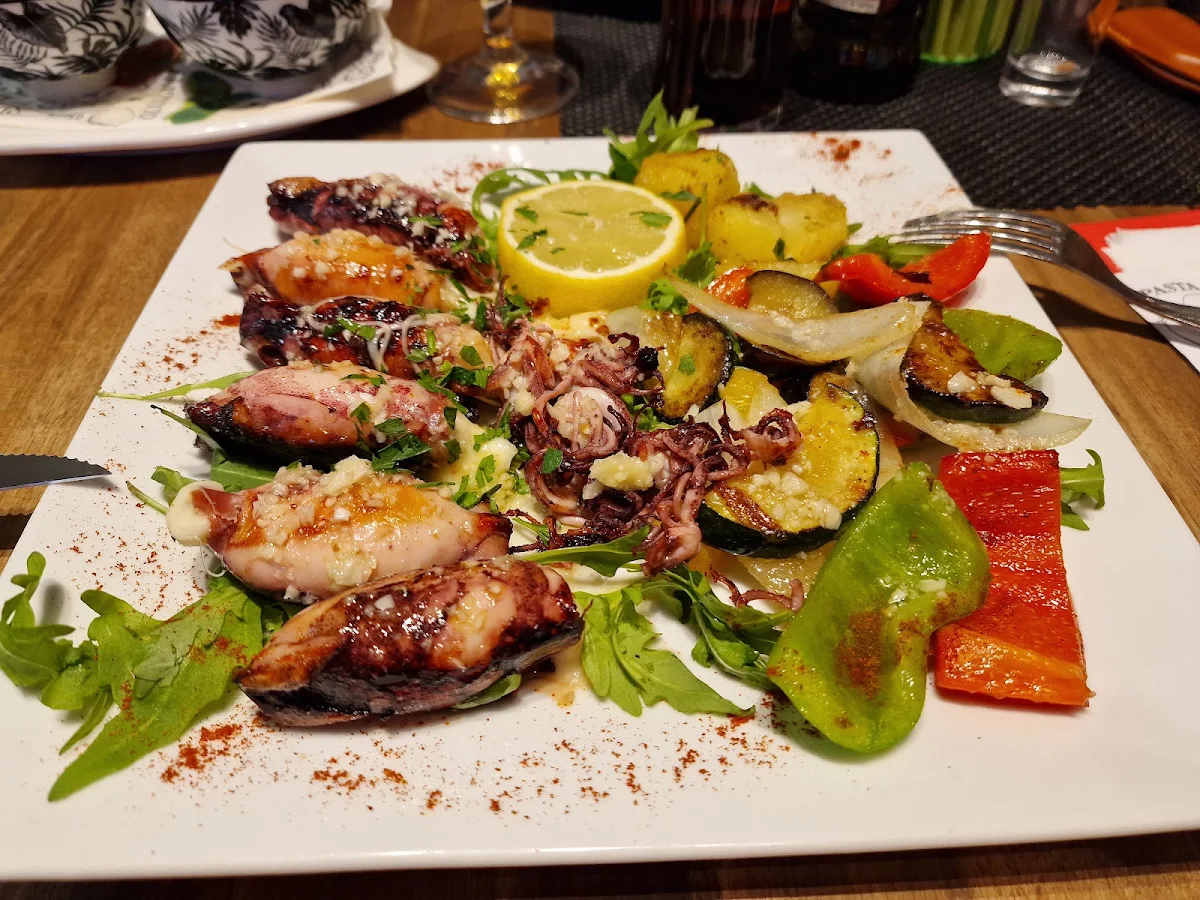 Gebratene Calamari Tuben