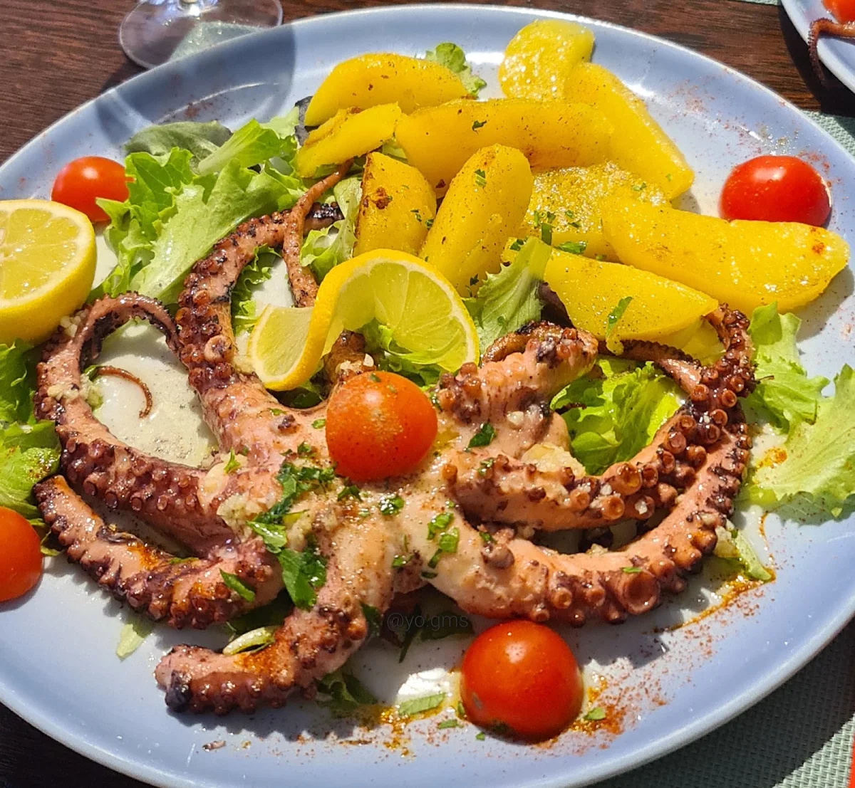 Oktopus Mit Ofen Gebackenen Kartoffeln