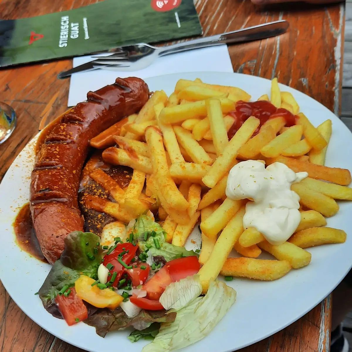 Currywurst Mit Pommes Frites