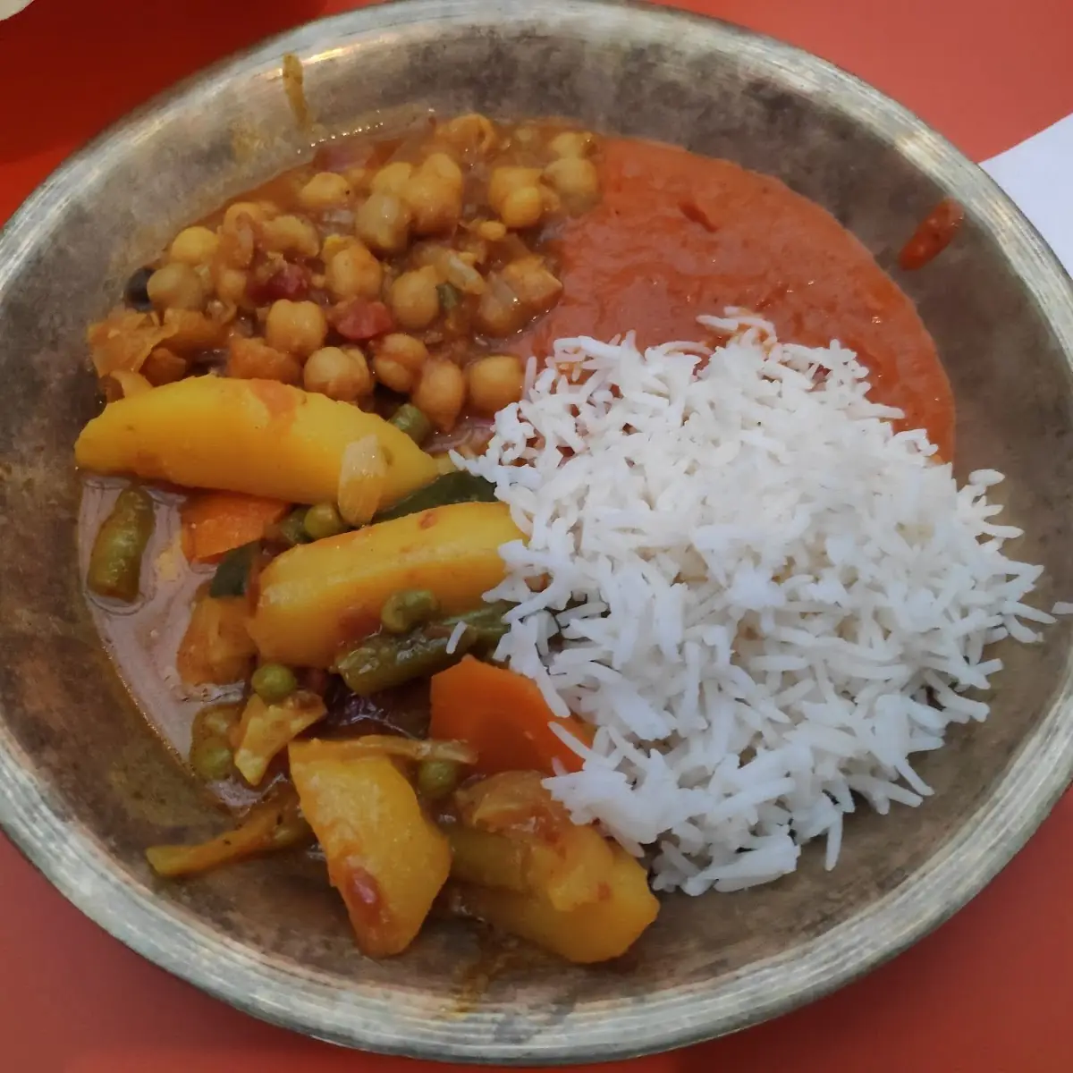 Alutschana Ko Tarkari