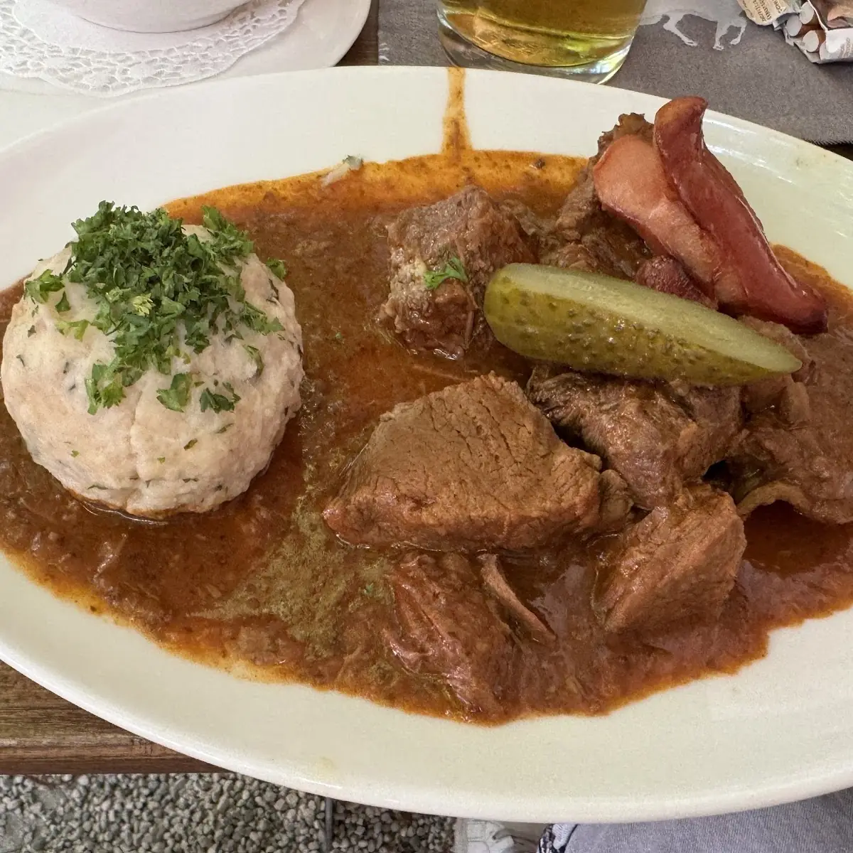 Wiener Schnitzel Mit Petersilienkartoffeln Und Preiselbeeren