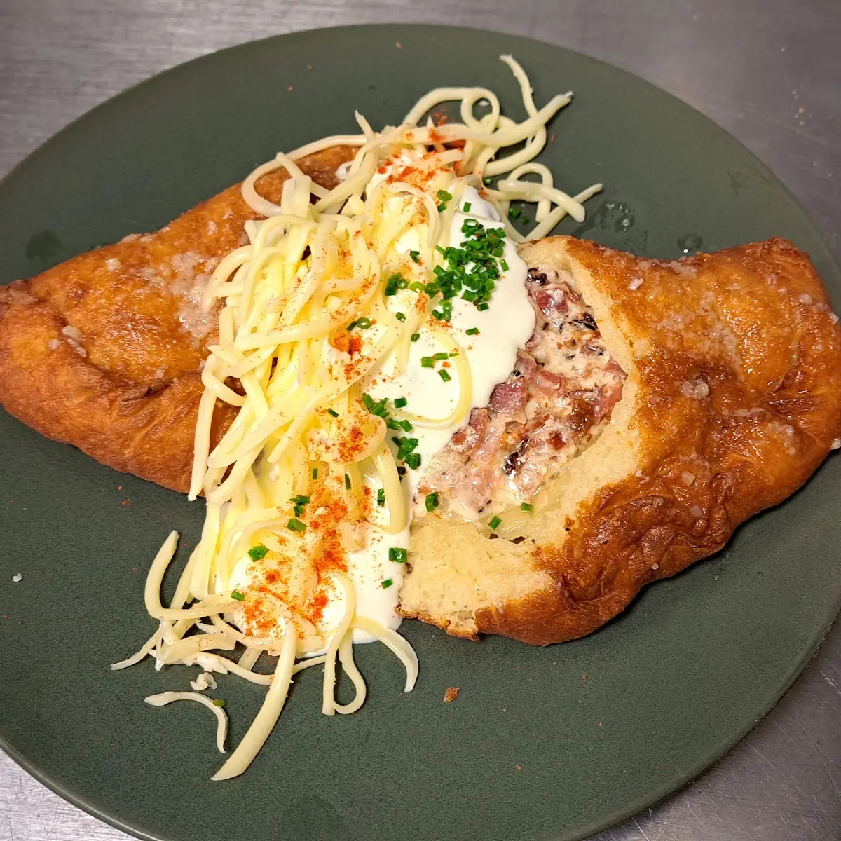 Gefüllte Lángos