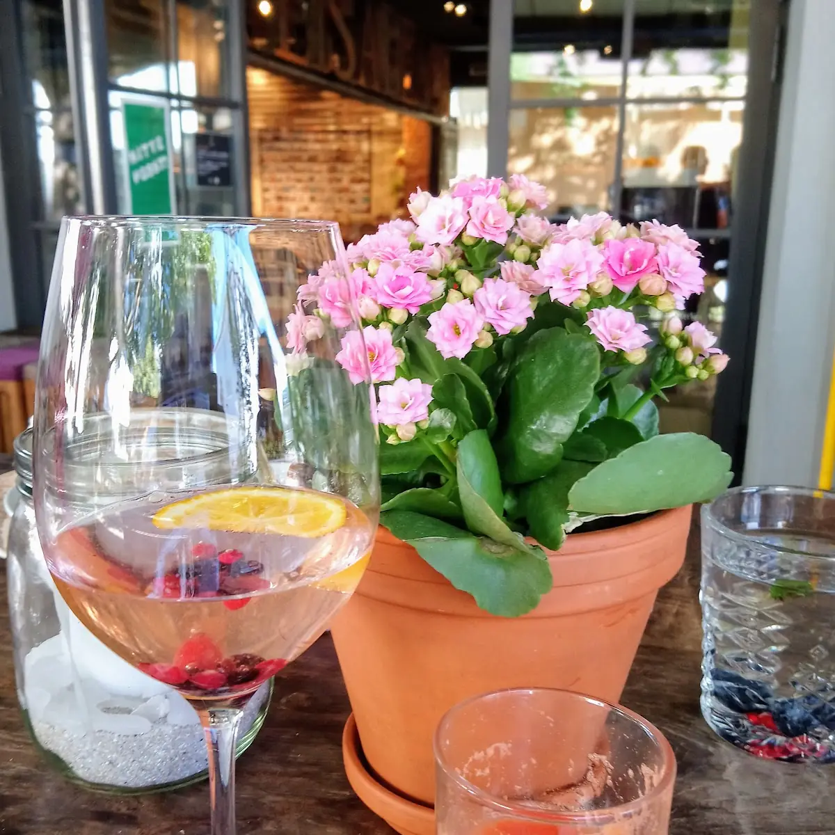 Sekt Mit Holunder