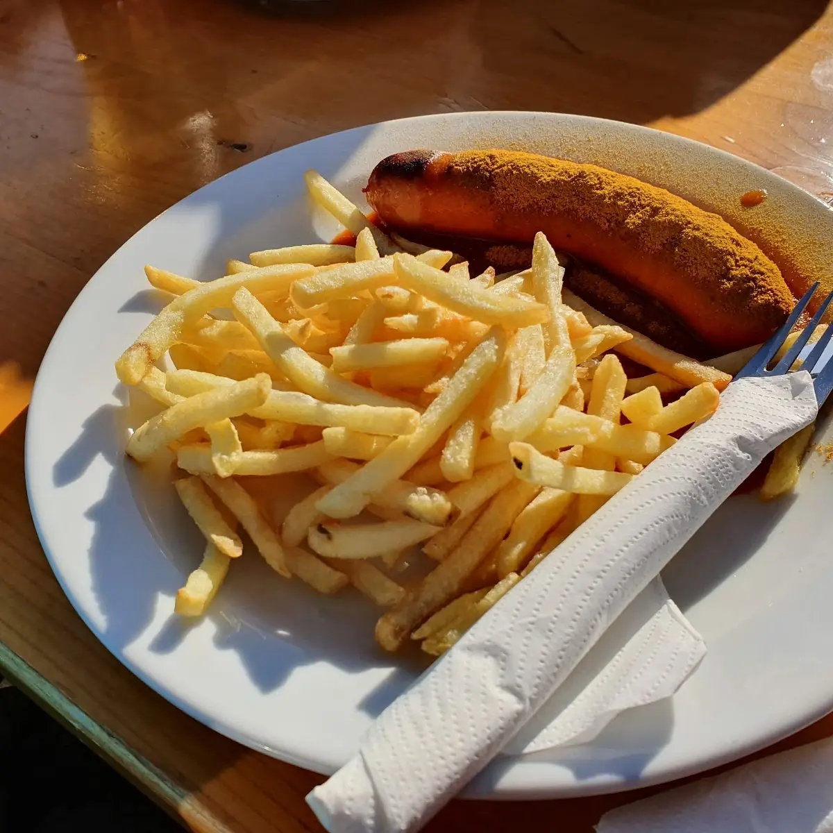 Currywurst Mit Pommes