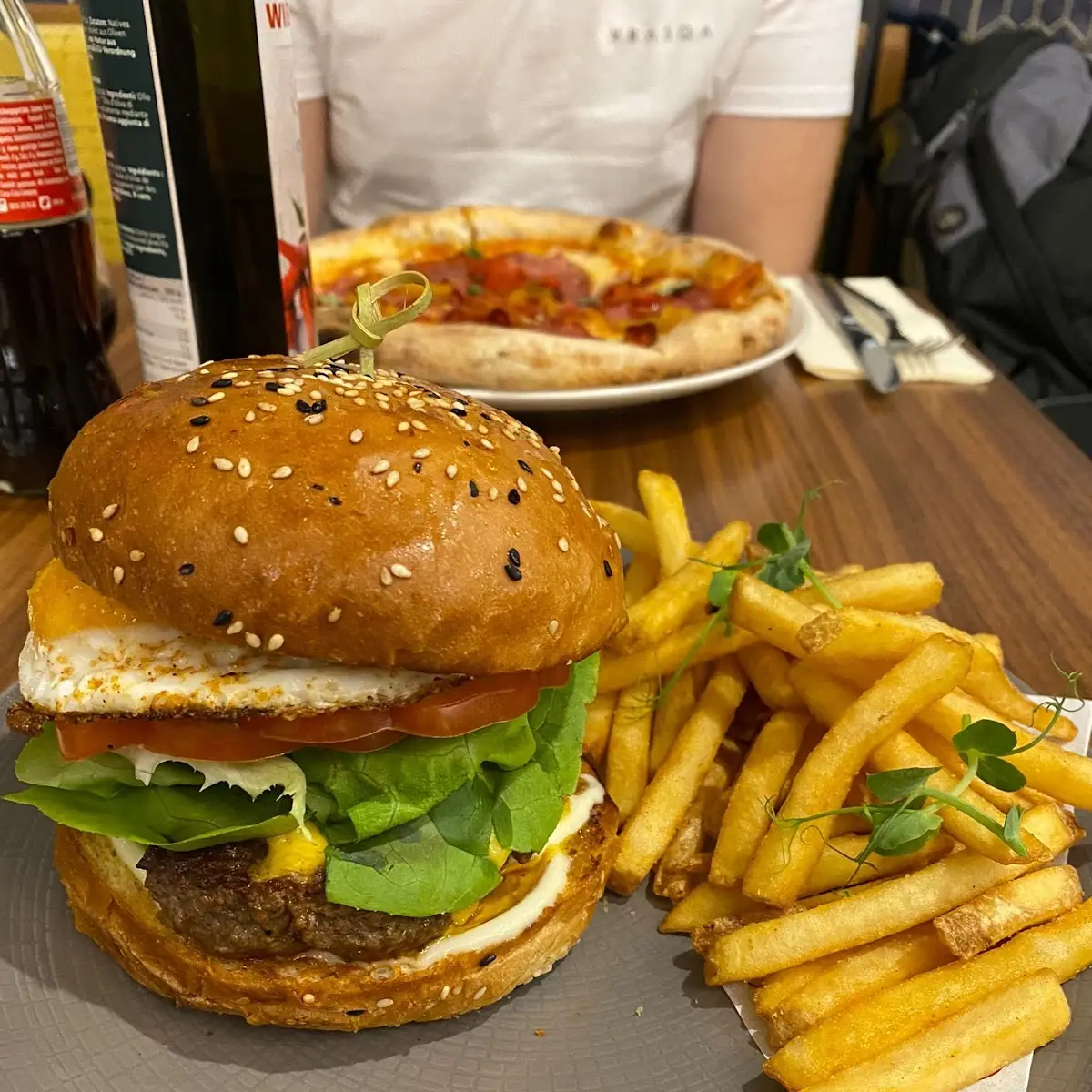 200 GR Burger Wolfgang Puck Burger