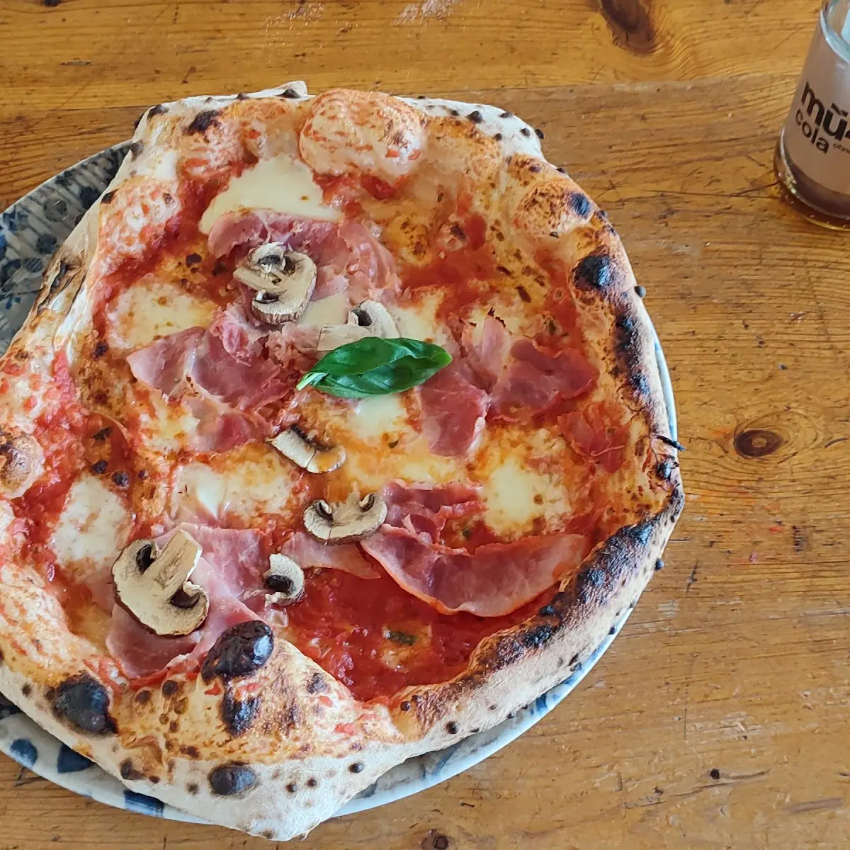 Pizza Prosciutto Funghi
