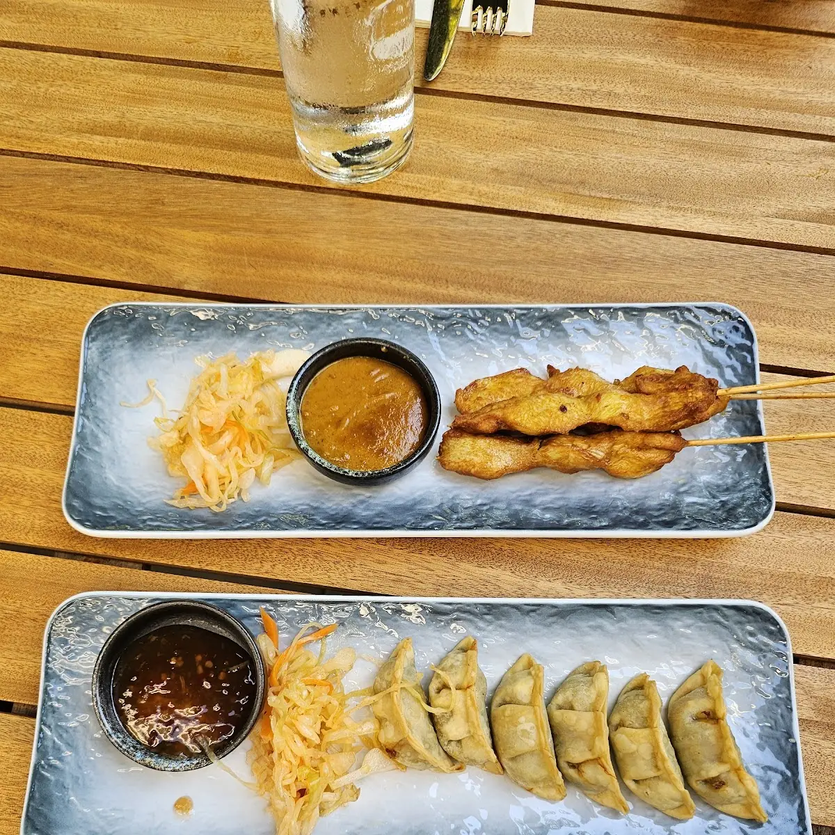 Hühnerspieß Und Knusprige Gyoza