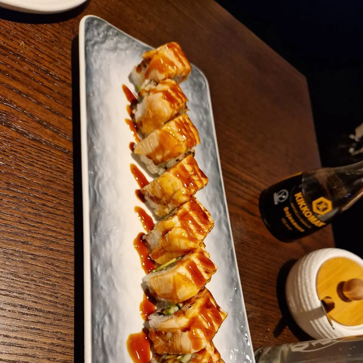 Sushi Mit Flambierten Lachs