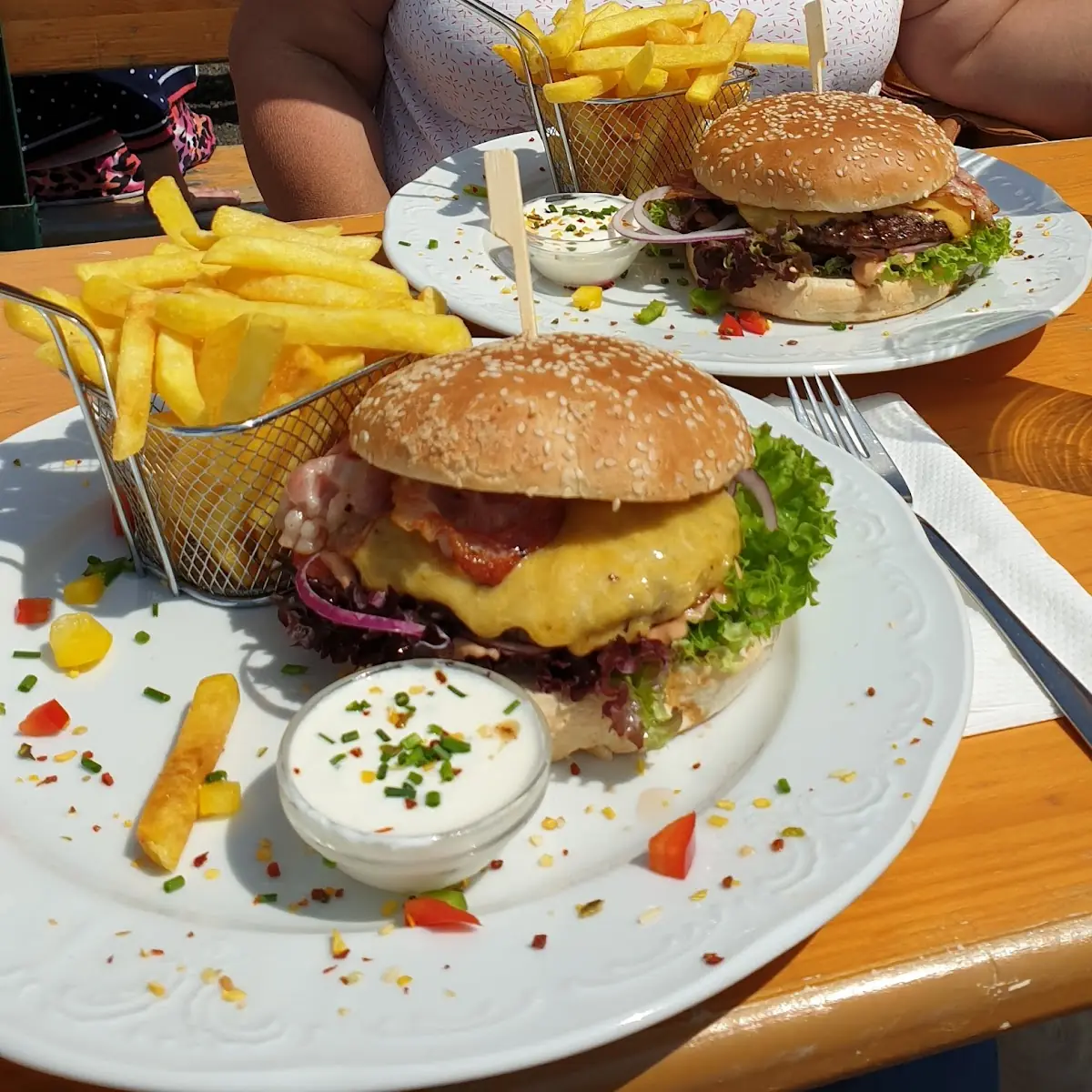 Hüttenburger Mit Pommes, Panorama Restaurant Schareck