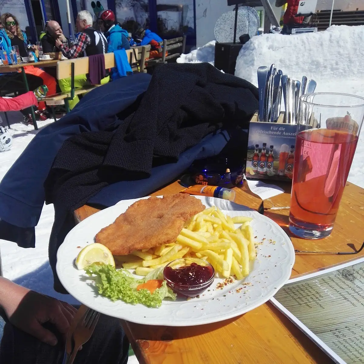Wiener Schnitzel Mit Pommes