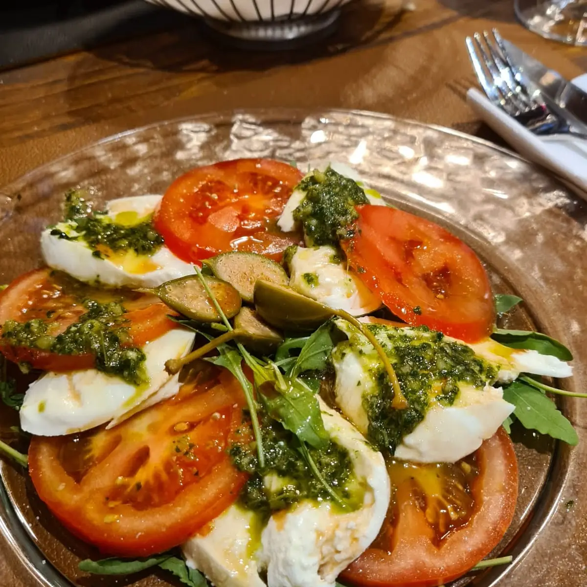 Caprese Al Pesto Con Pinoli