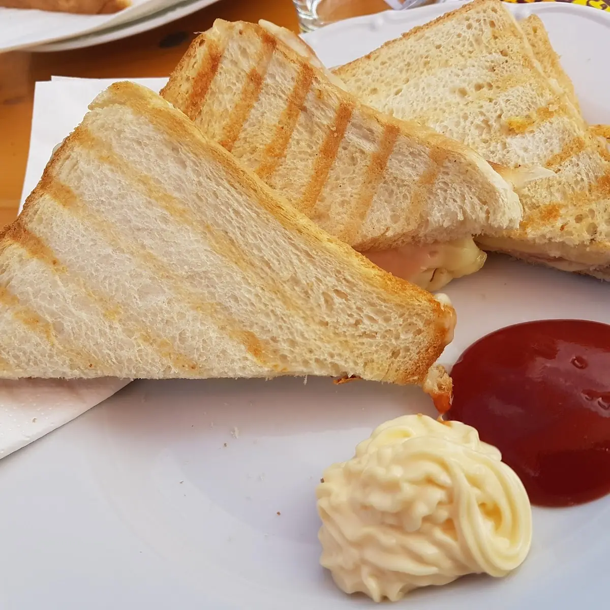 Käse Schinken Toast