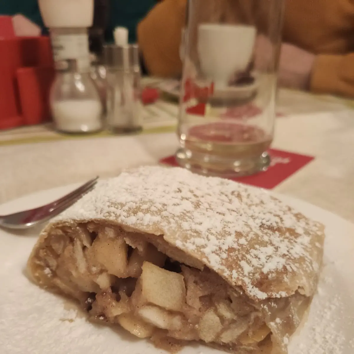 Vegetable Strudel In Garlic Sauce
