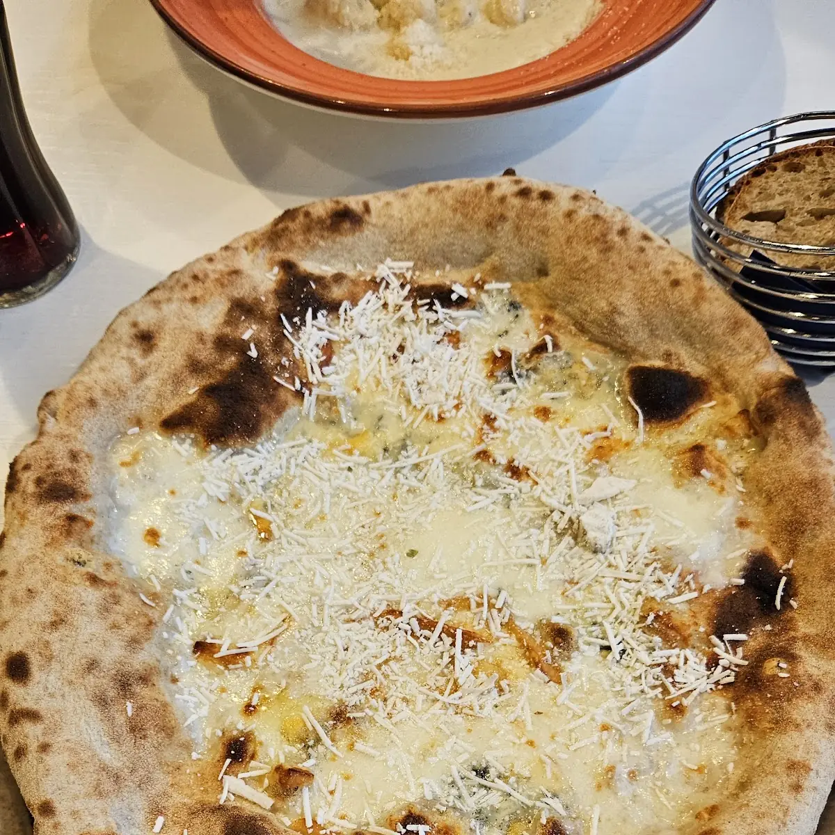 Pizza 4 Formaggi