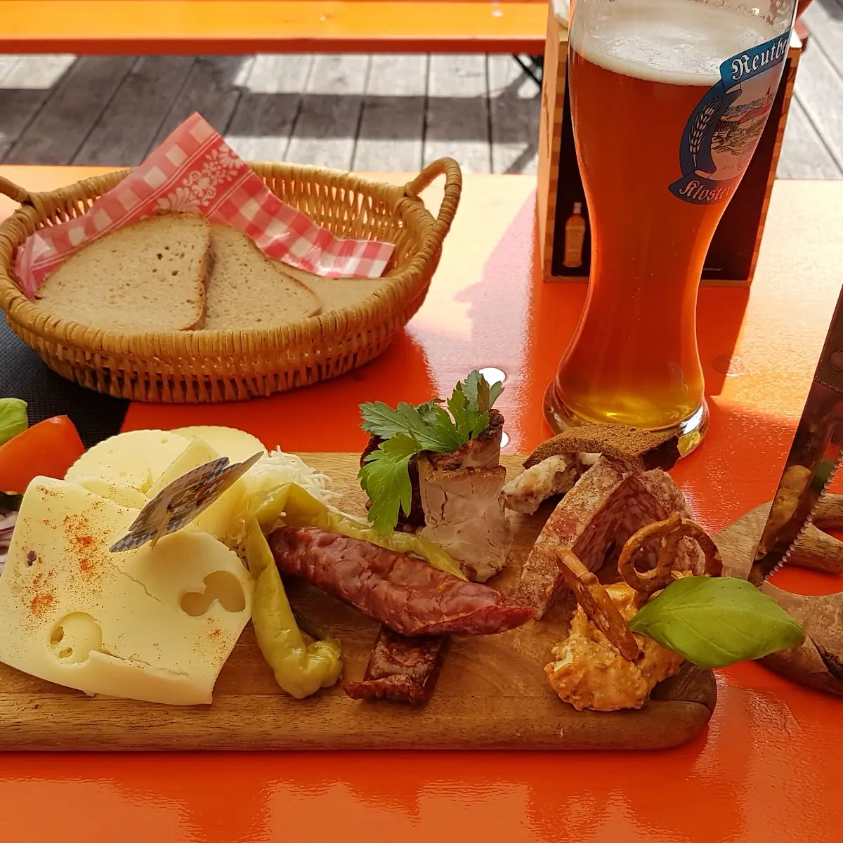 Brotzeitplatte Garberlalm