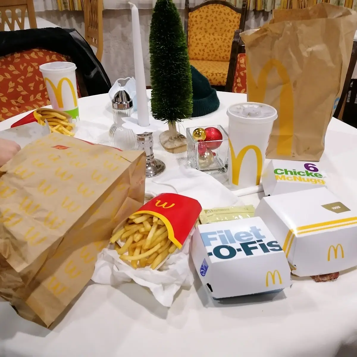 Fischmäc Royal TS 6er Chickennuggets Cola