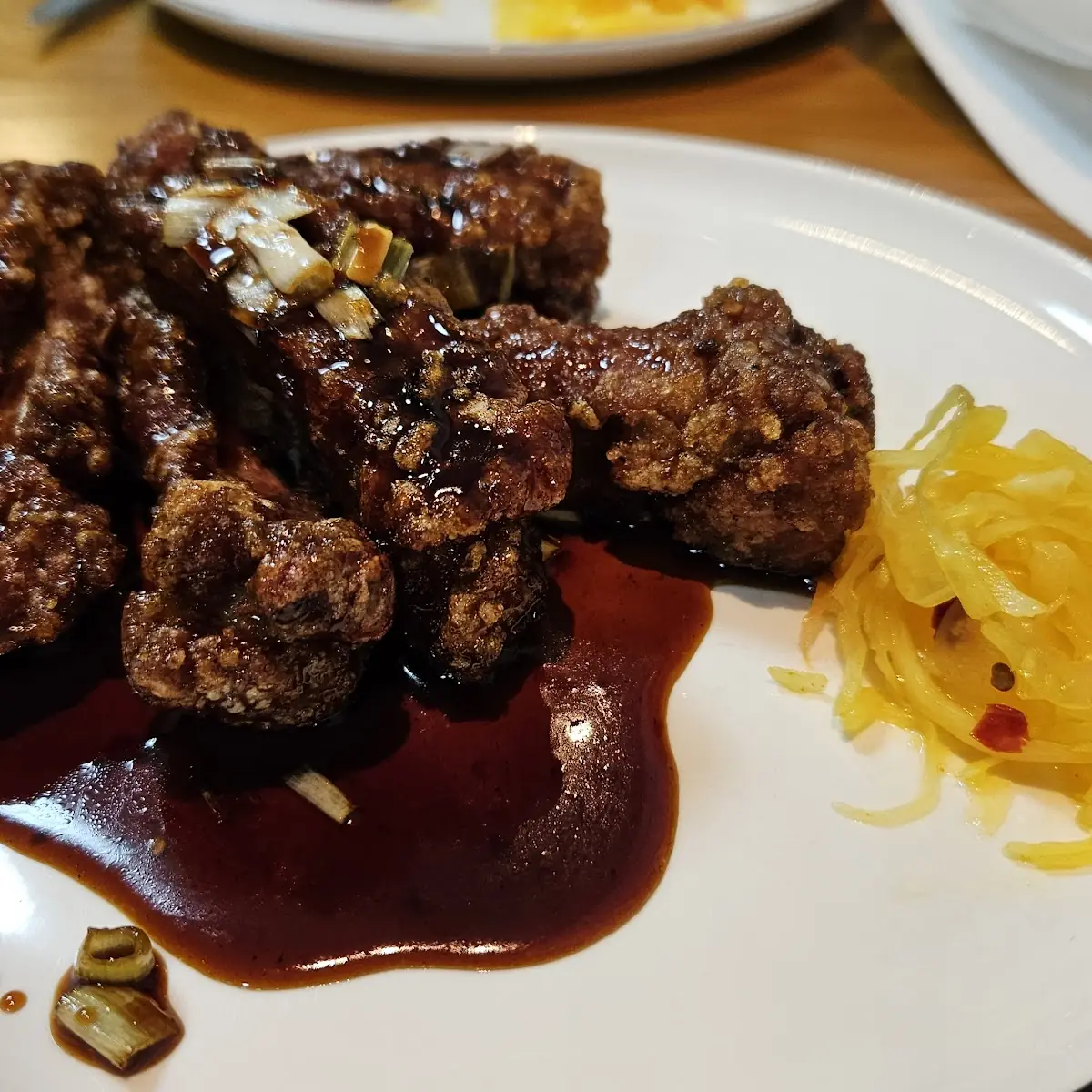 Gebackene Schweinerippen Mit Sauce