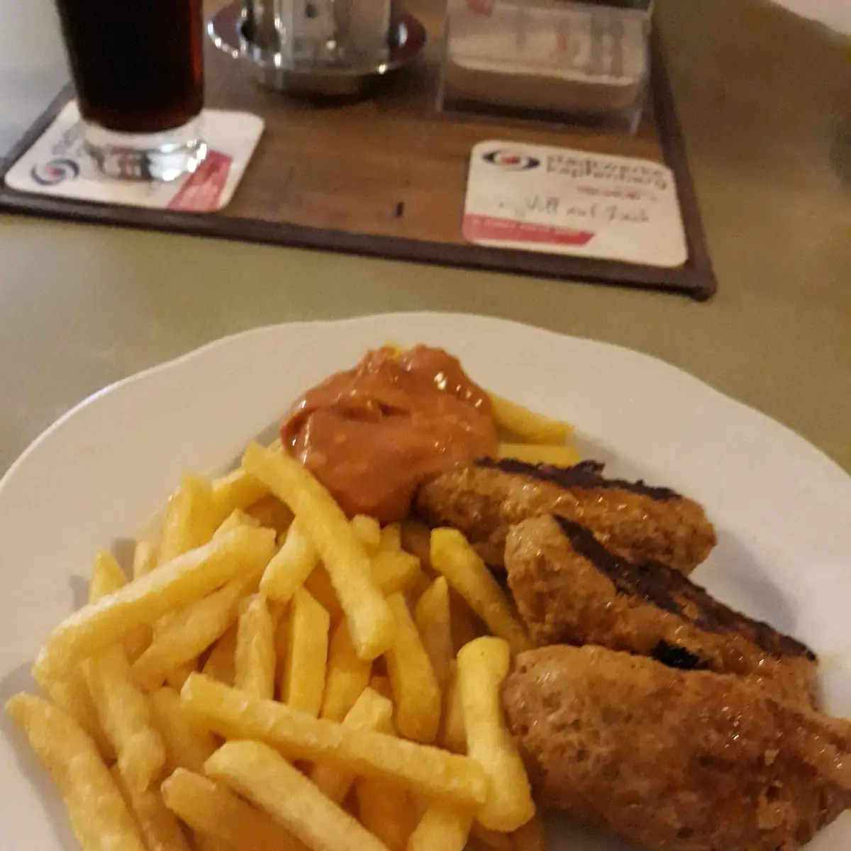 Cevapcici Mit Pommes