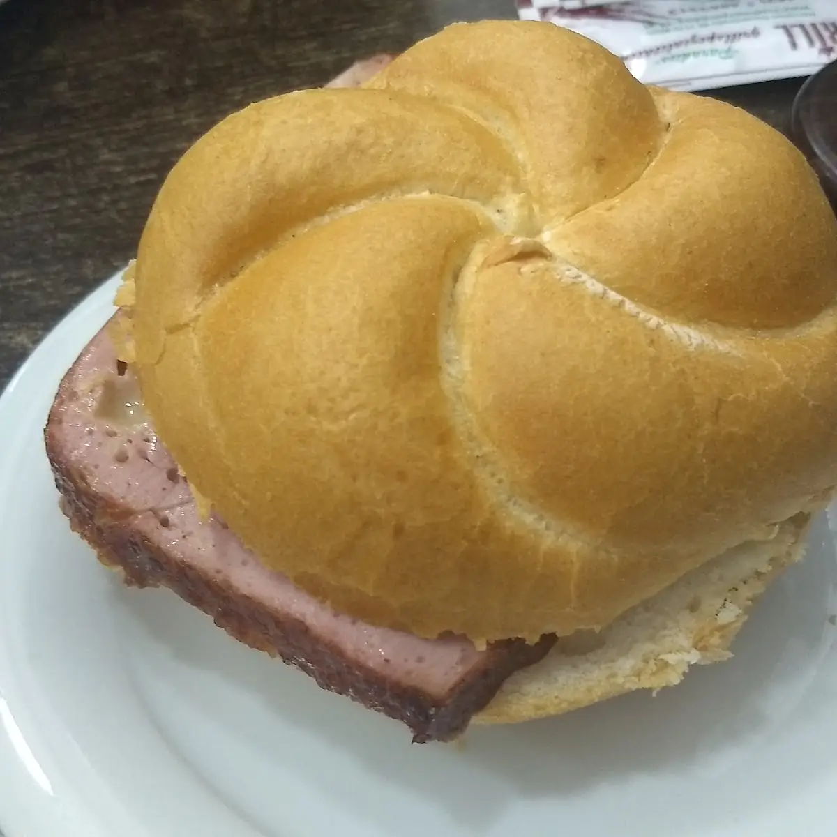Putenleberkäse Semmel