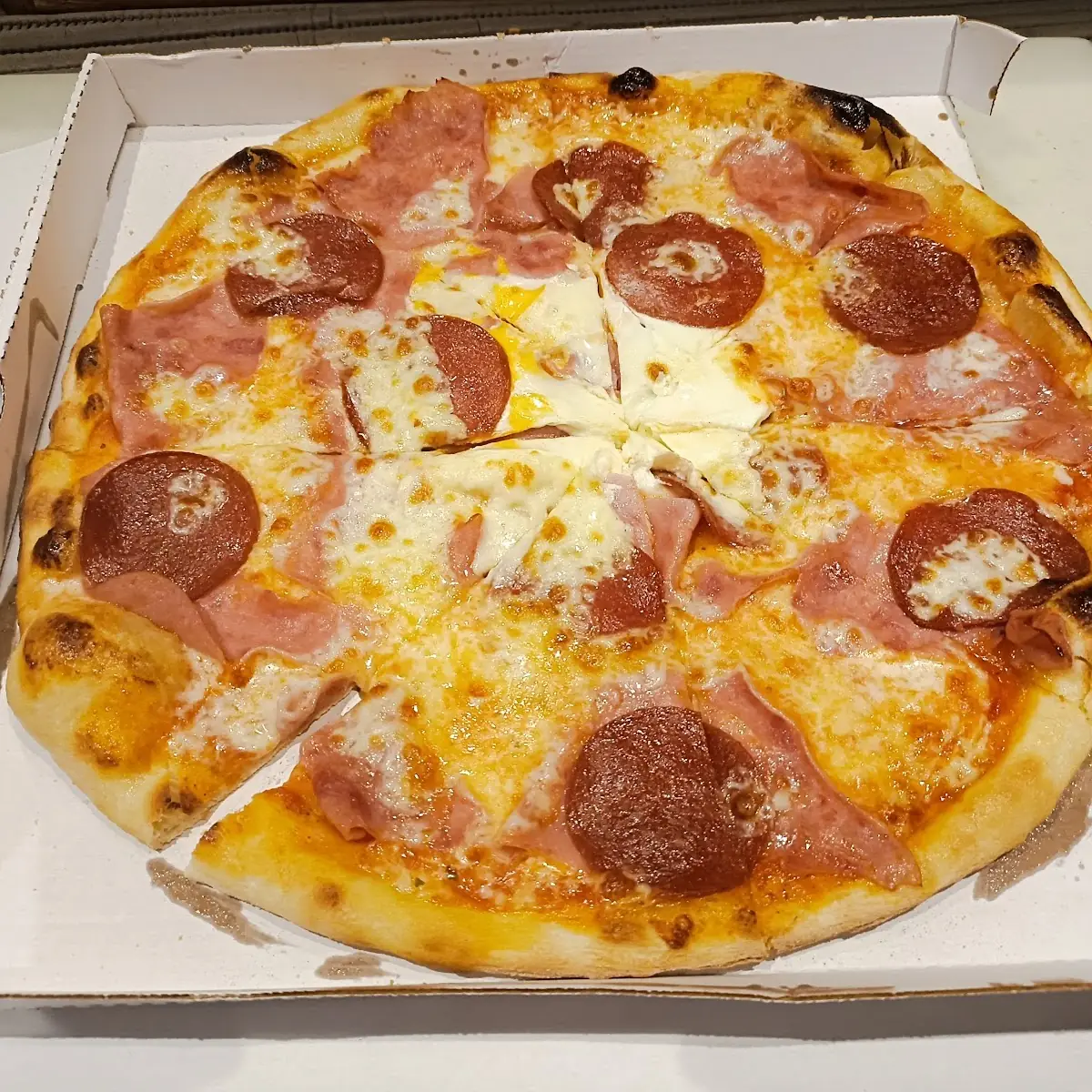 Pizza Hawaii