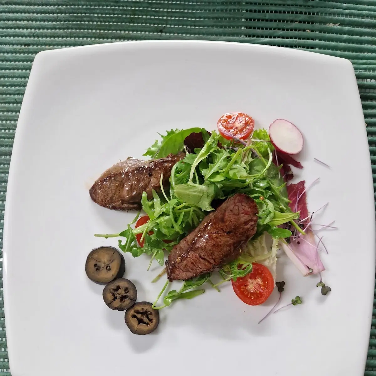 Hirschfilet Auf Blattsalatten