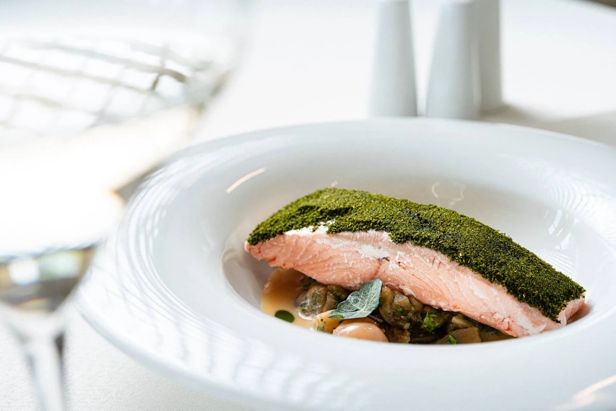 Lachsfilet in Gremolata Salmon Fillet with Gremolata