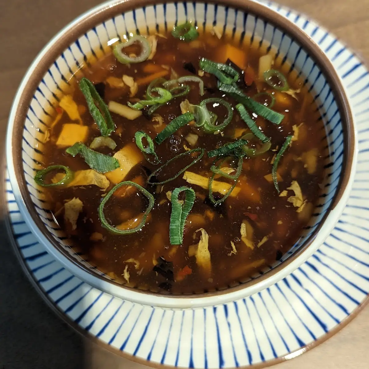 Pikant Säuerliche Suppe