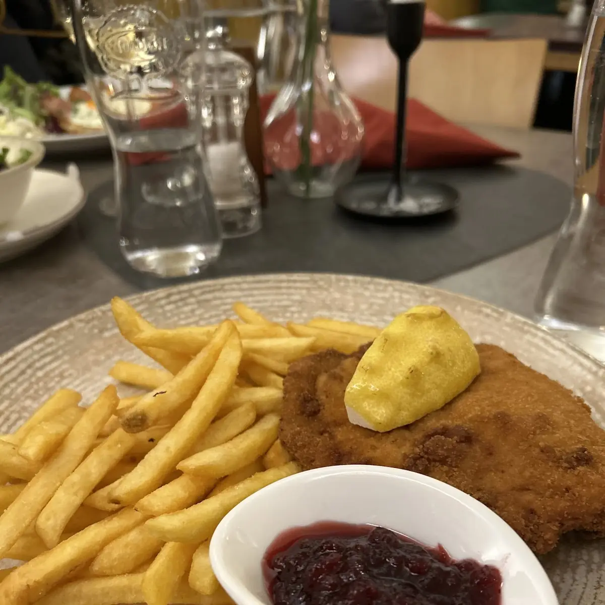 Cordon Blue Mit Pommes Frites