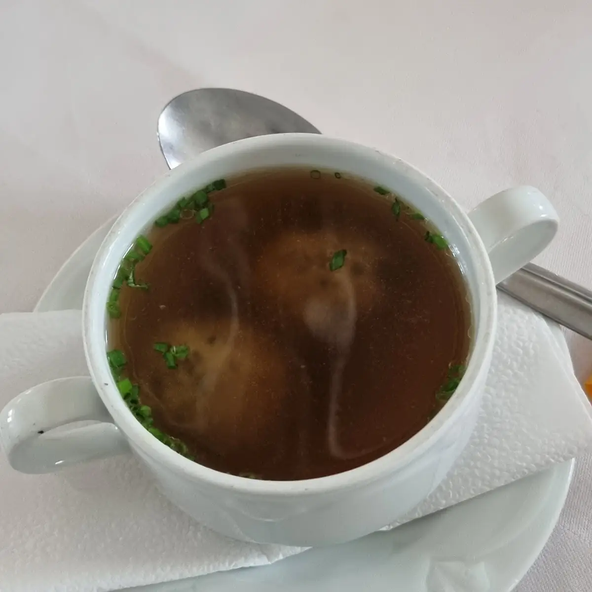 Leberknödelsuppe