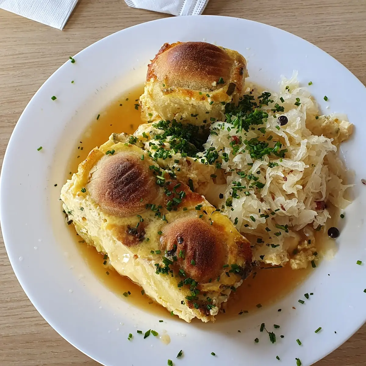 Überbackene Speckknödel