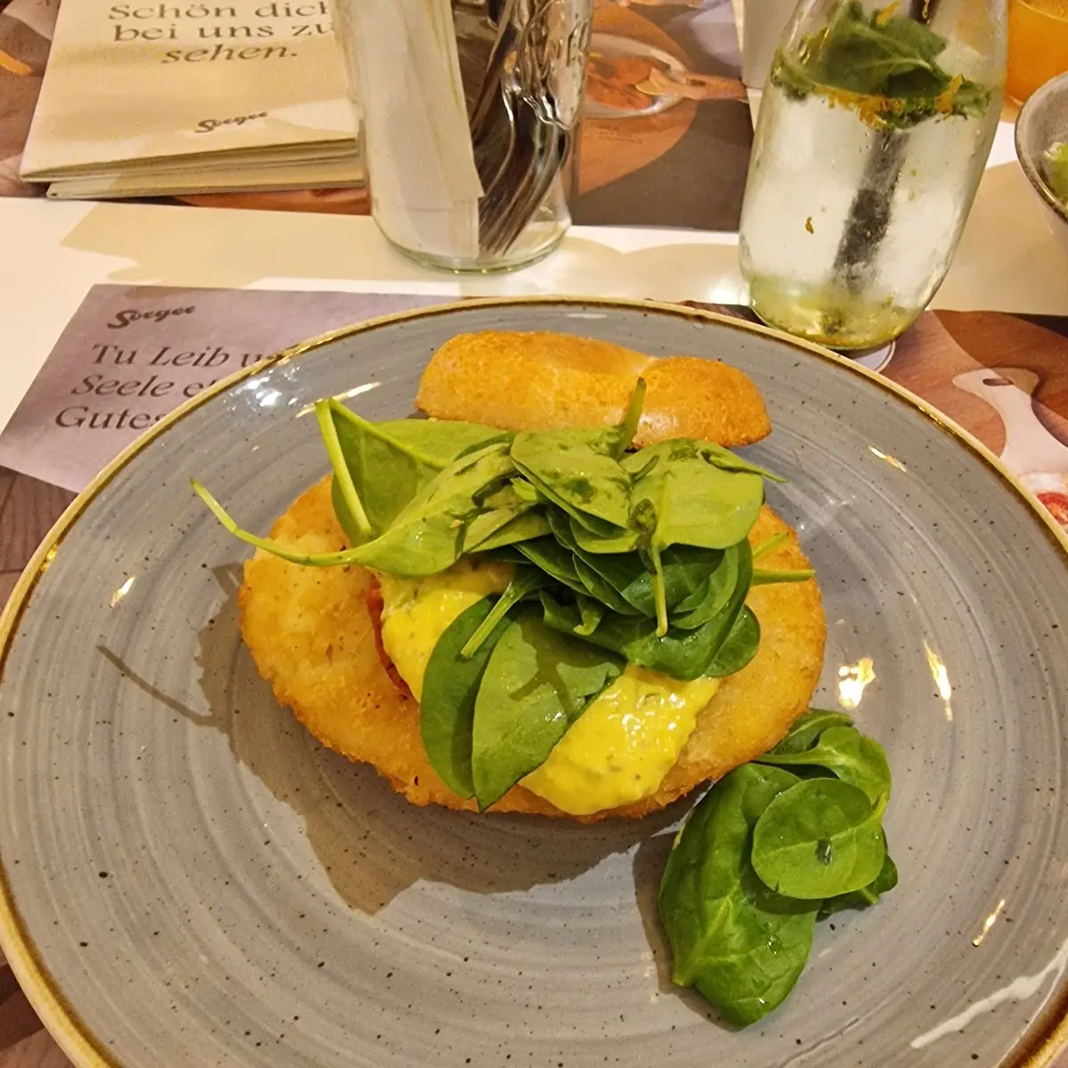 Bagel Burger Mit Lachs Und Rösti