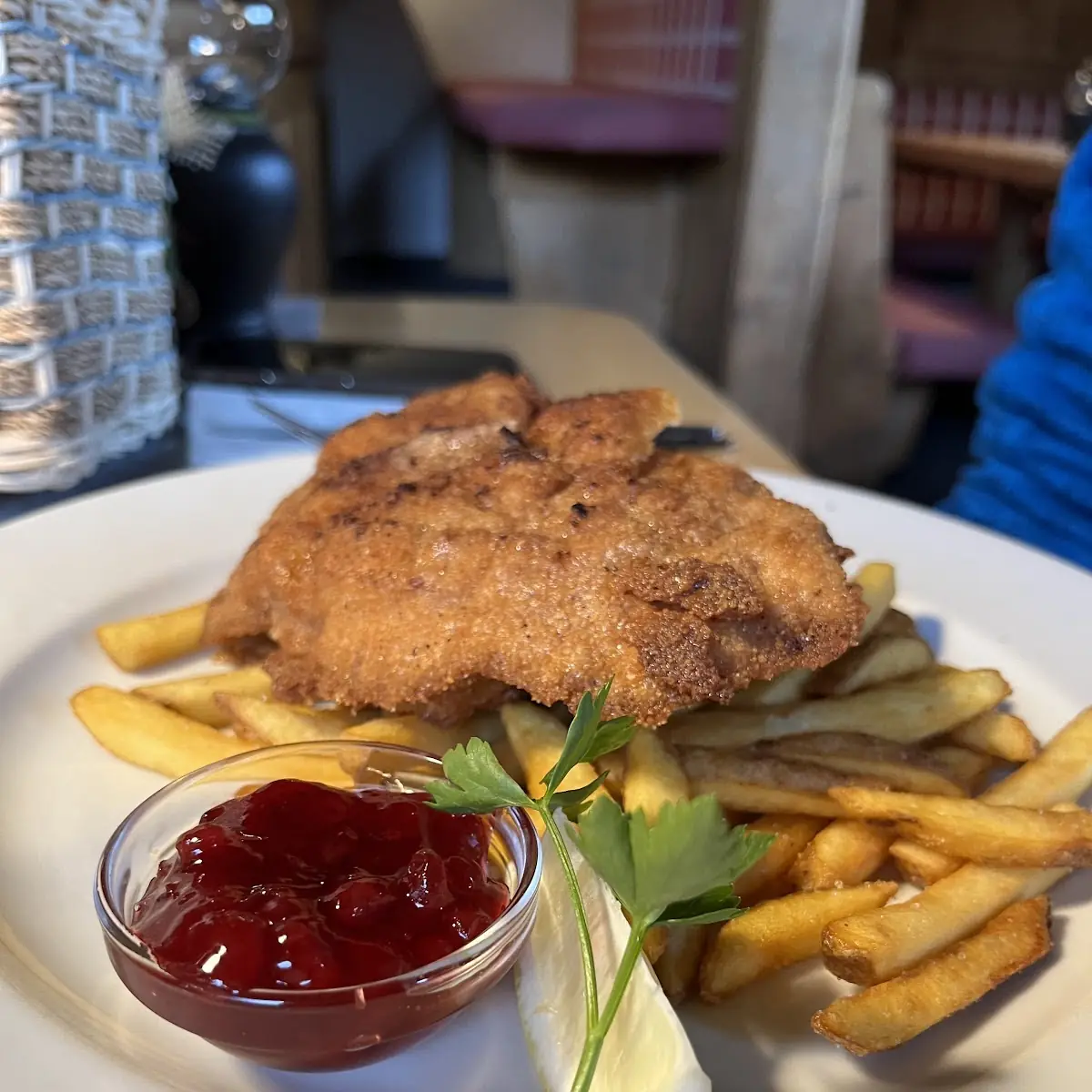 Cordon Bleu Mit Pommes