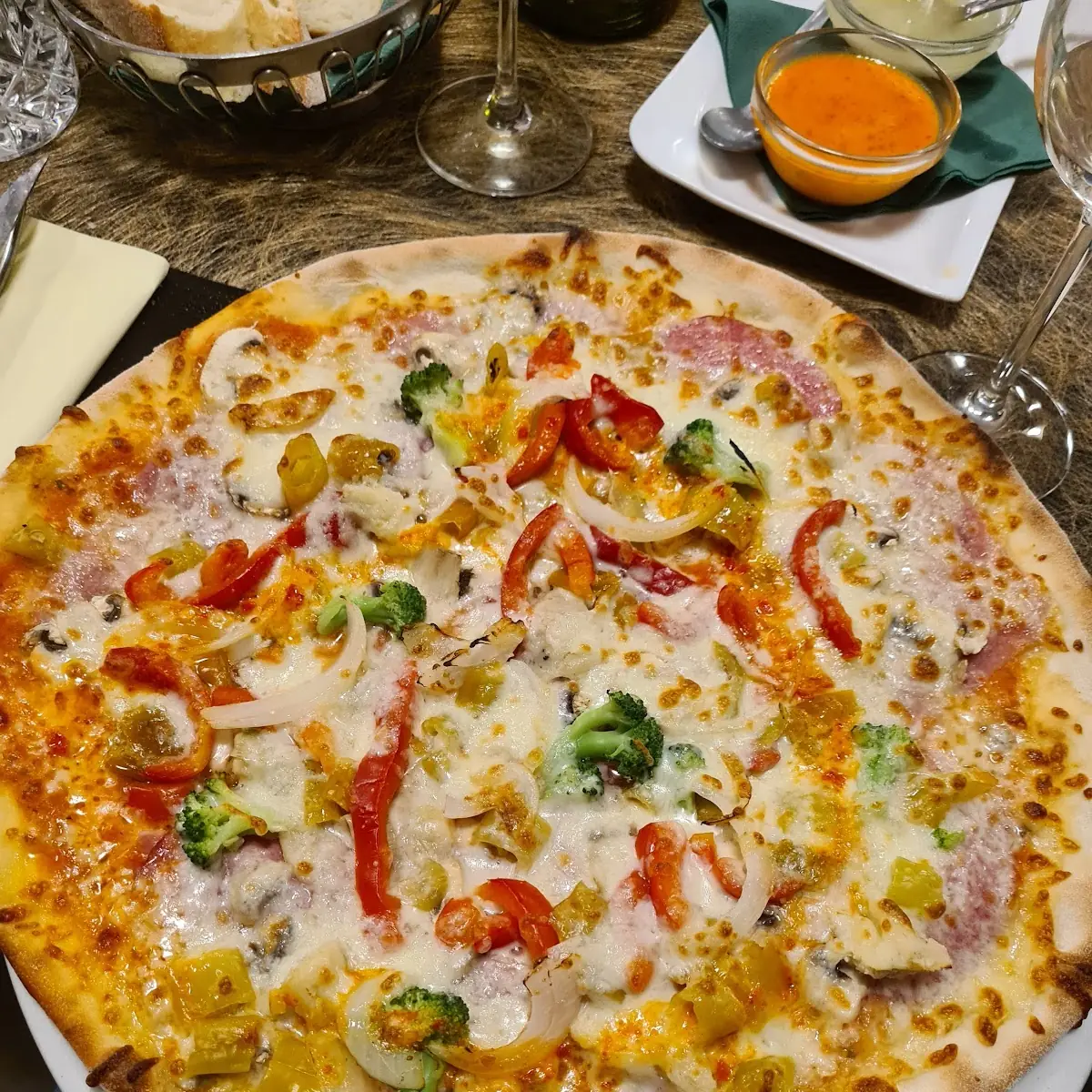 Hauspizza