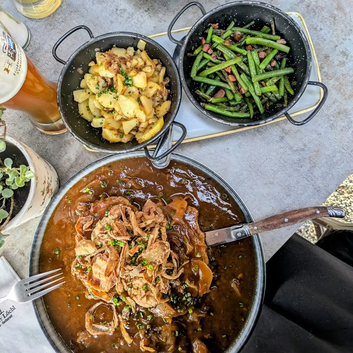 Zwiebelrostbraten Mit Princess Bohnen Und Bratkartoffeln