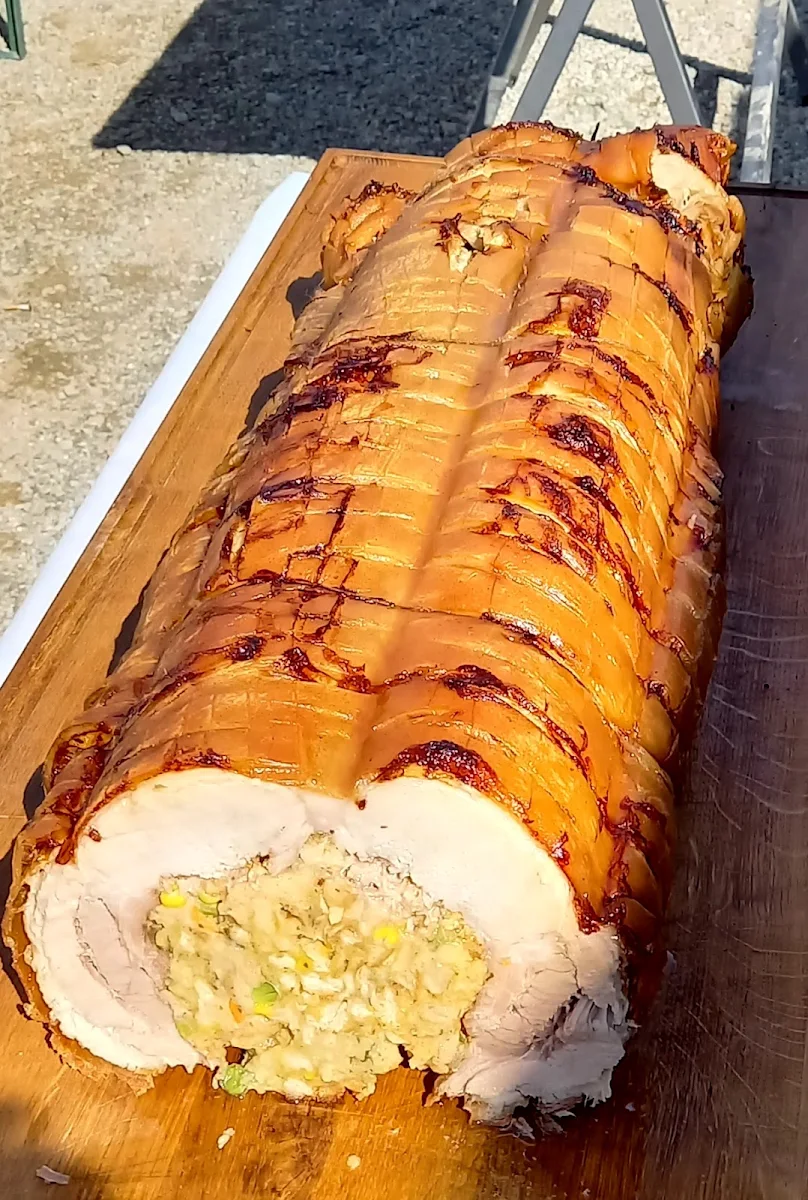 Gefüllte Grillsau Ohne Knochen