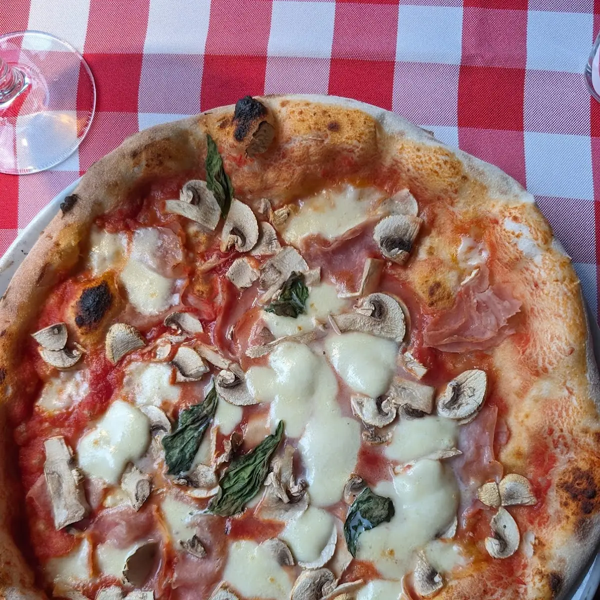 Pizza Prosciutto E Funghi