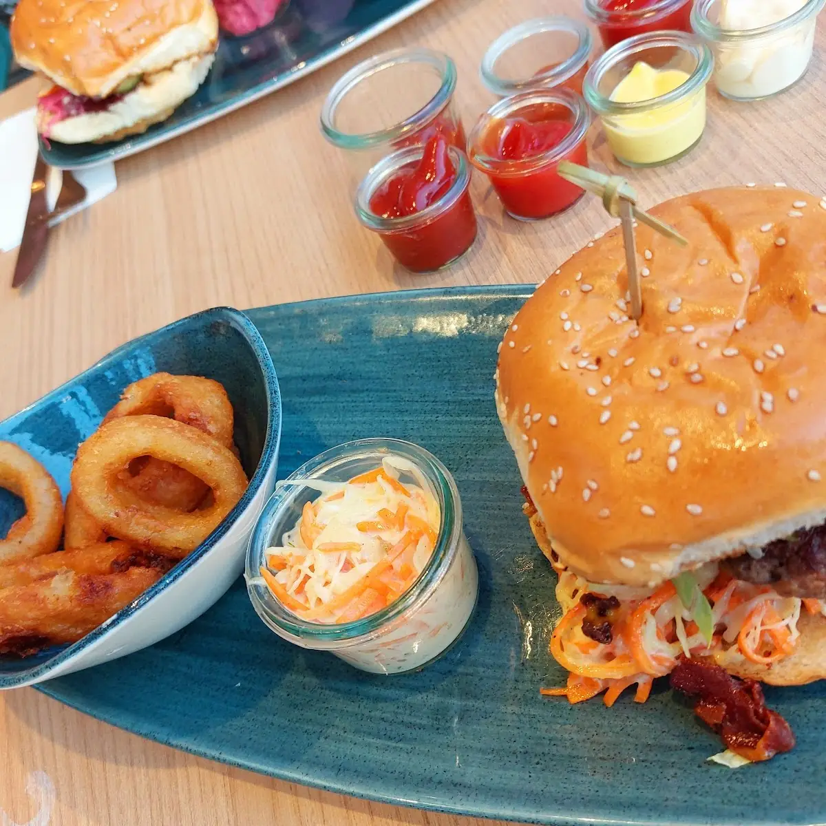 Coleslaw Burger