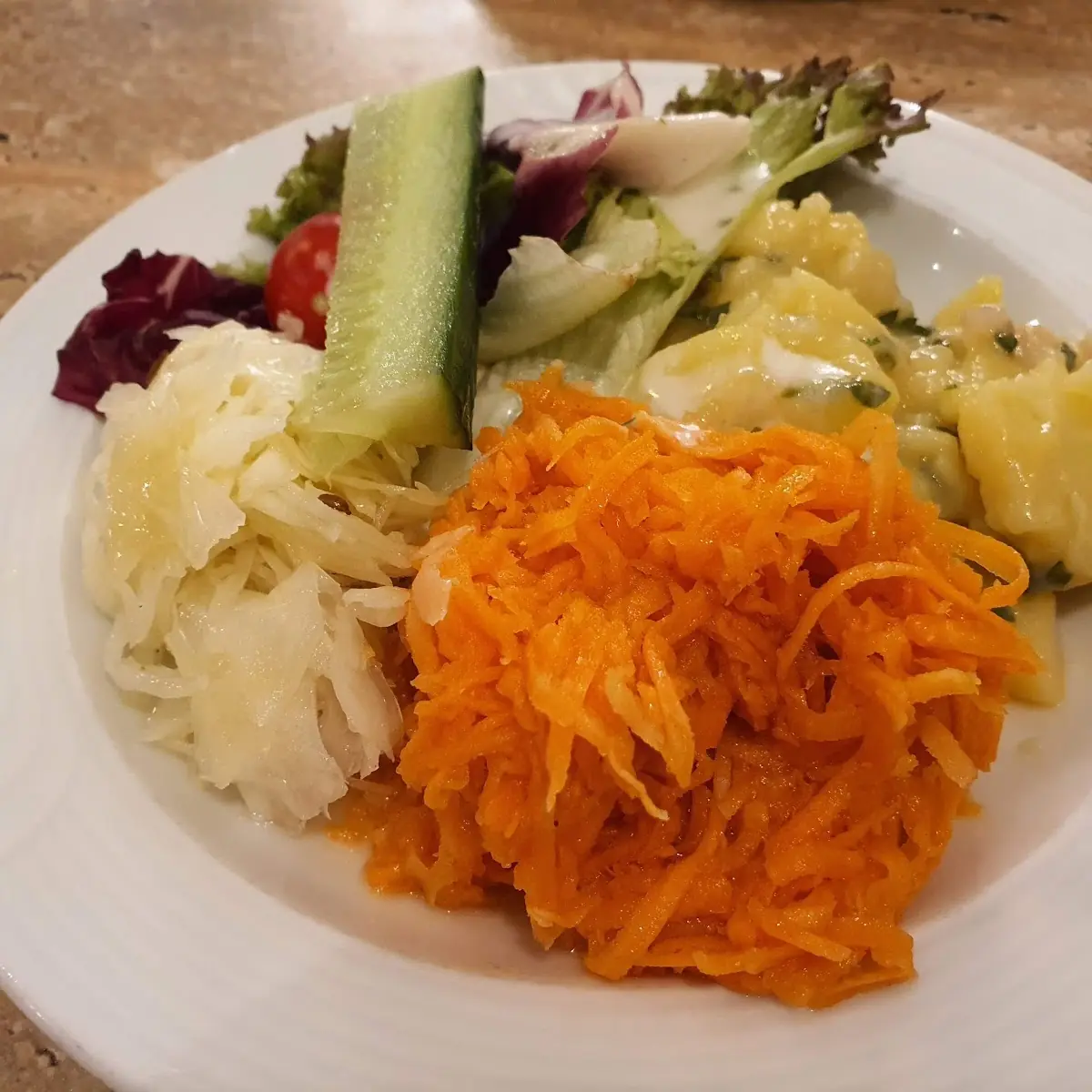 Gemischter Beilagensalat