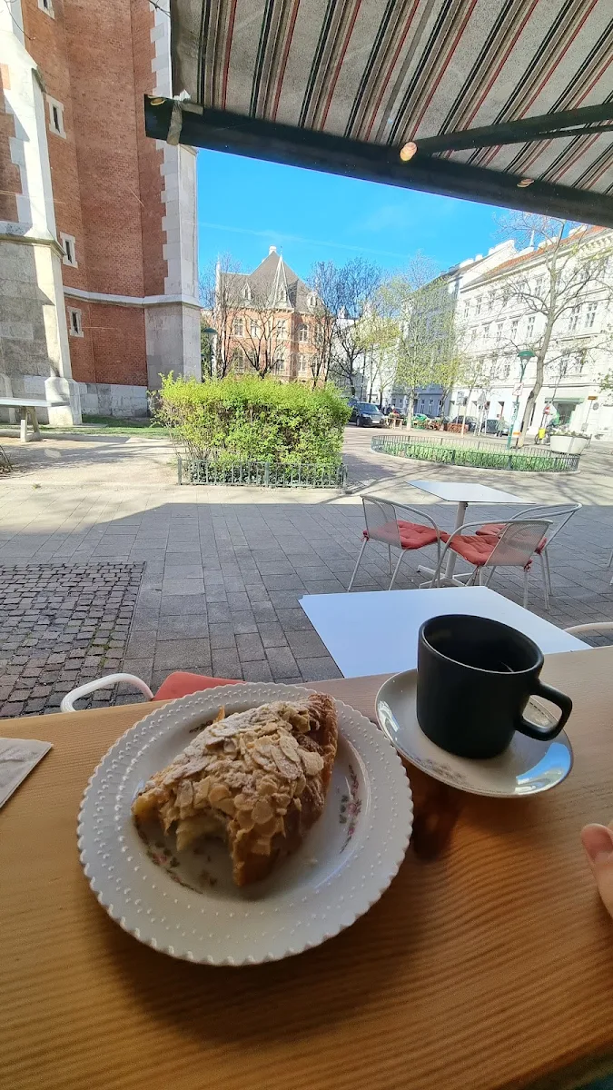 Almond Croissant