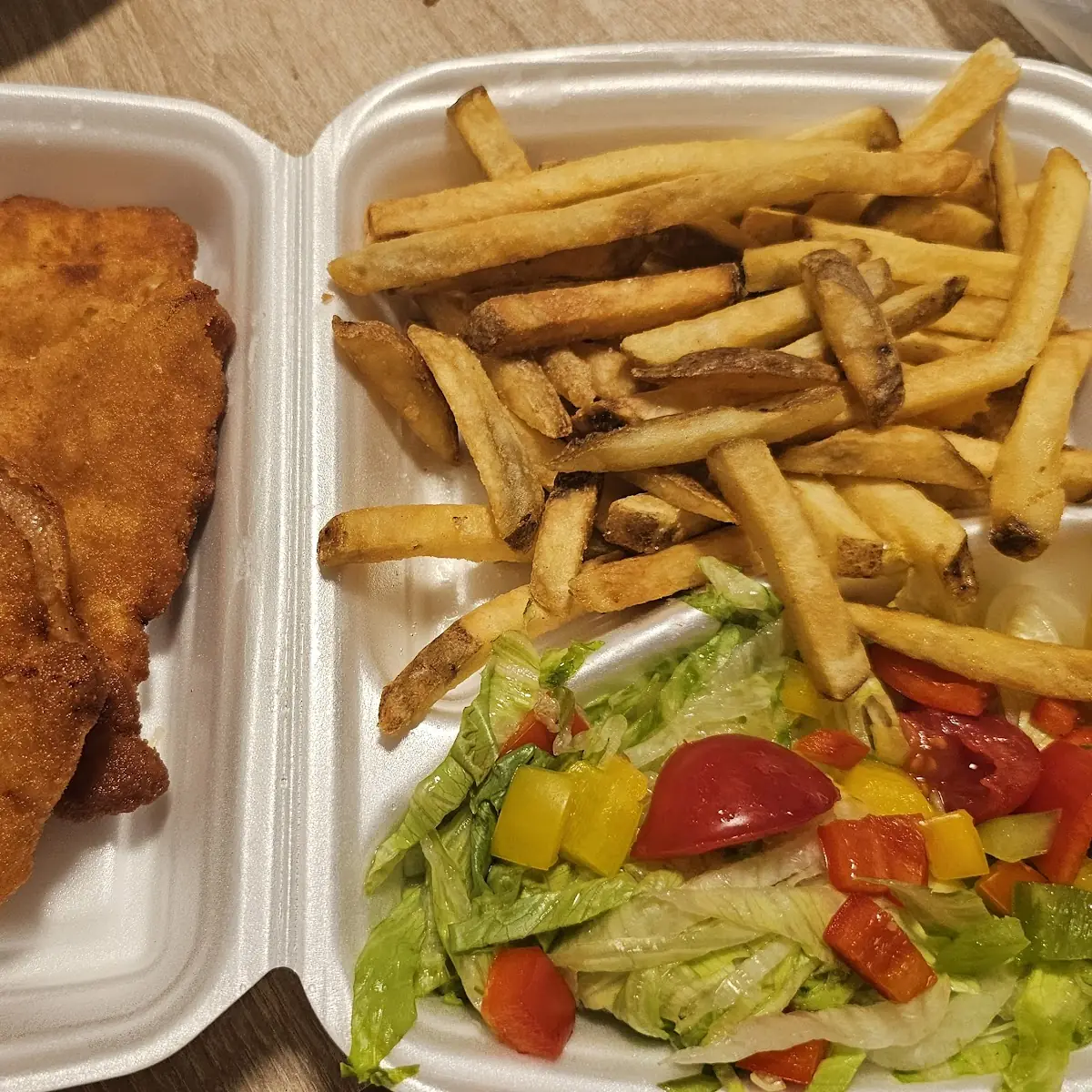 Hühnererschnitzel Teller