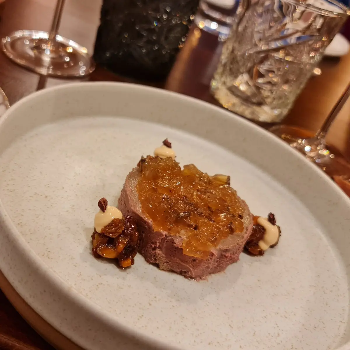 Gänseleberparfait Haselnuss Kletzenbirne Dulce Brioche