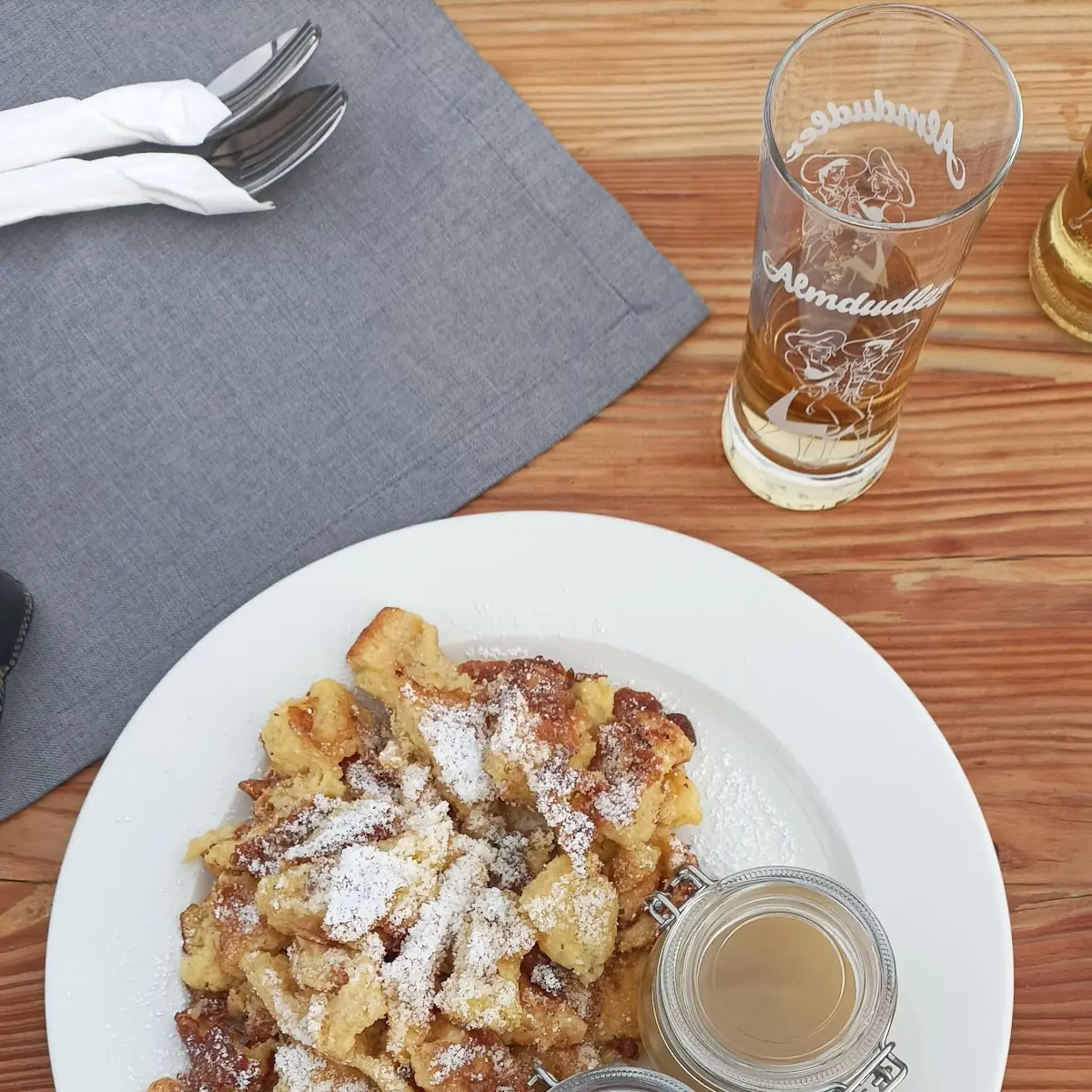Kaiserschmarrn Mit Apfelmus Und Pflaumenmus