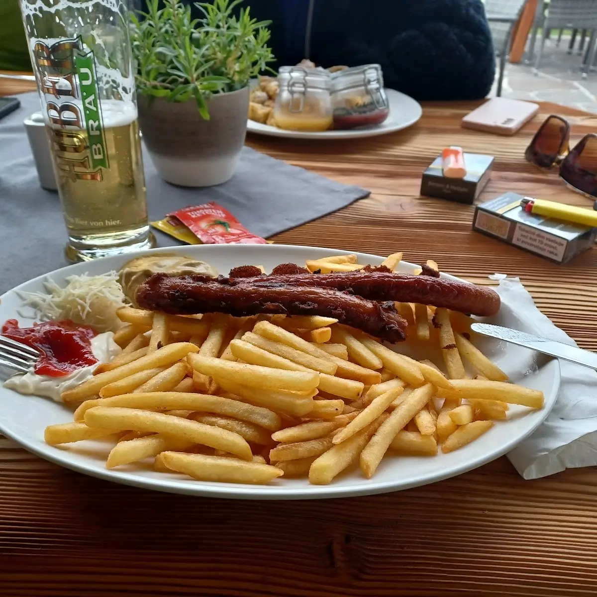 Sank Johanner Mit Pommes