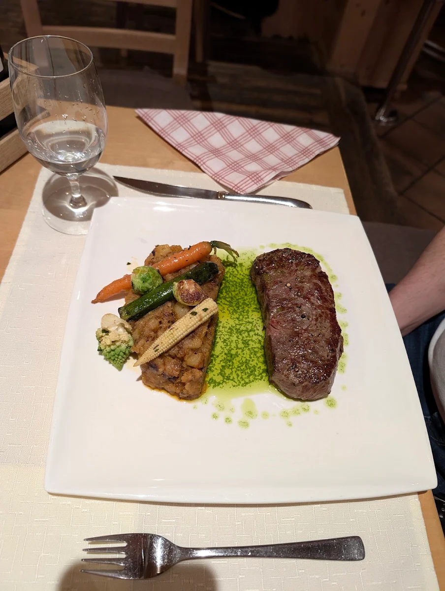 Steak with Roast Potatoes