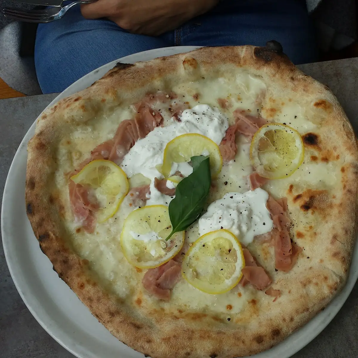 Pizza Amalfitana