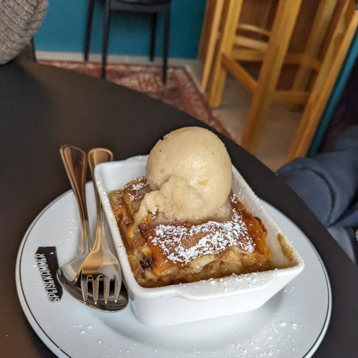 Strudel Mit Sorbet