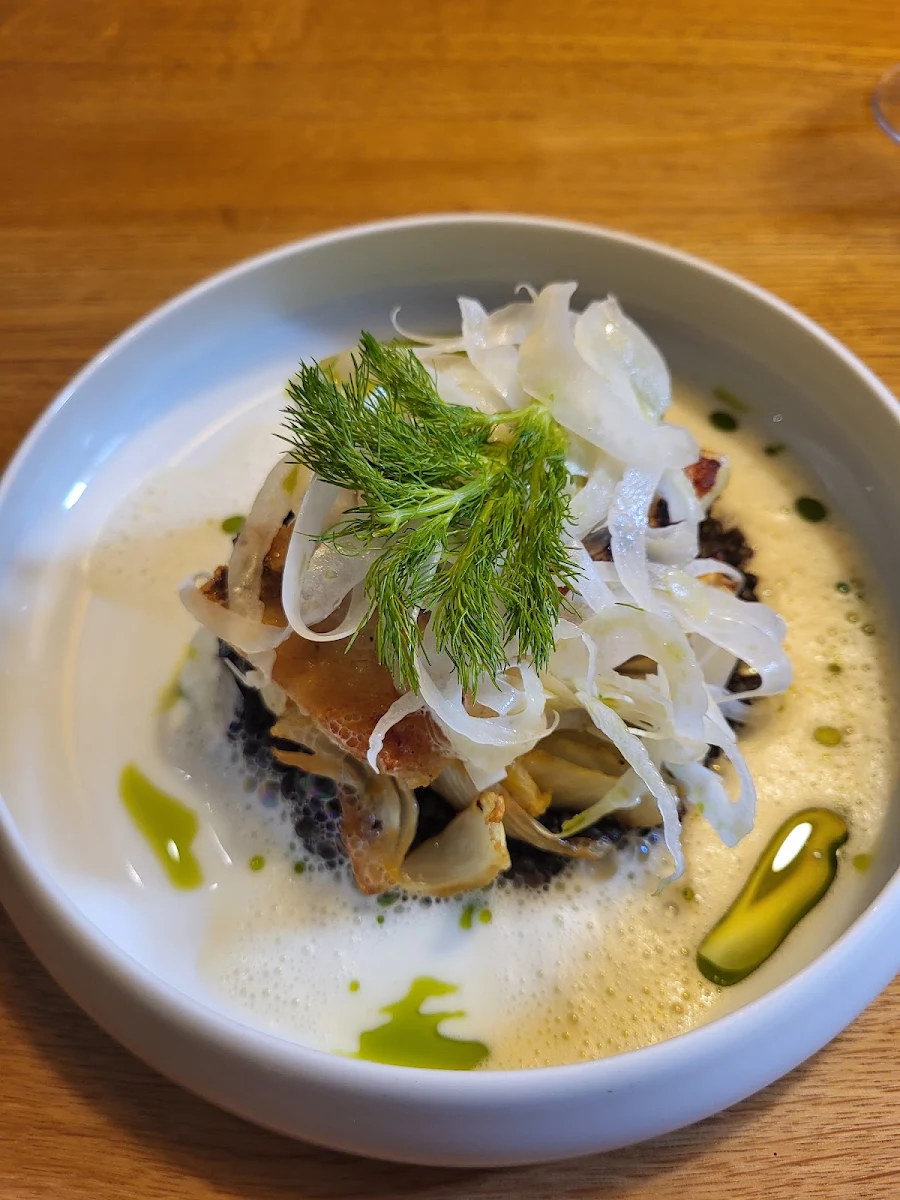 Zanderfilet Mit Fenchel Und Belugalinsen