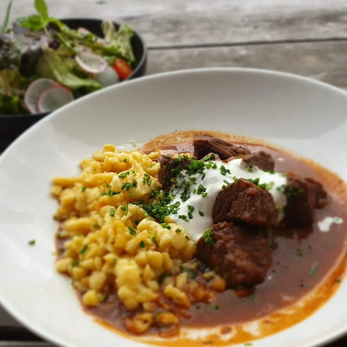 Rindsgulash Mit Spätzle