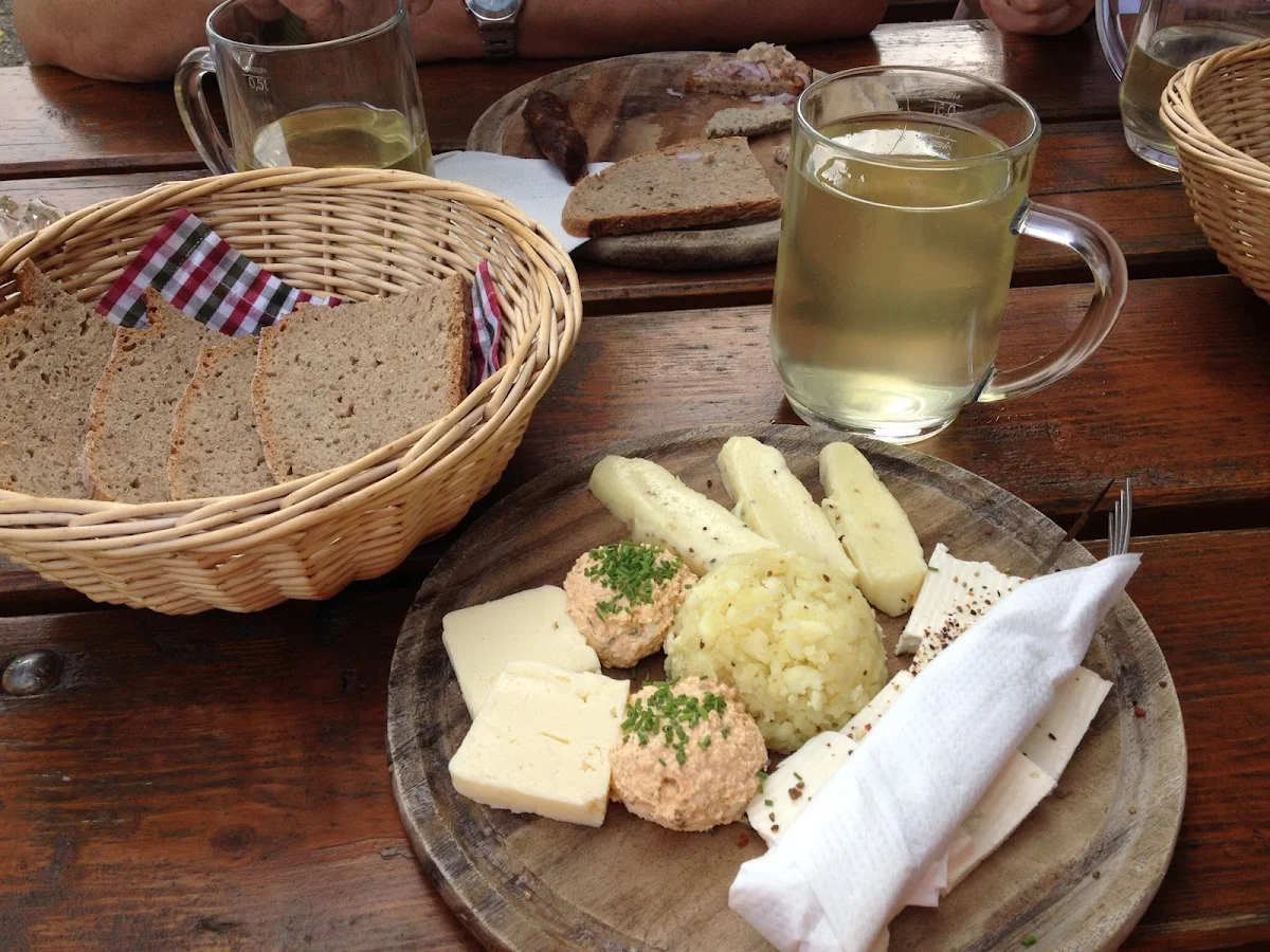 Käseplatte Und Hollermost