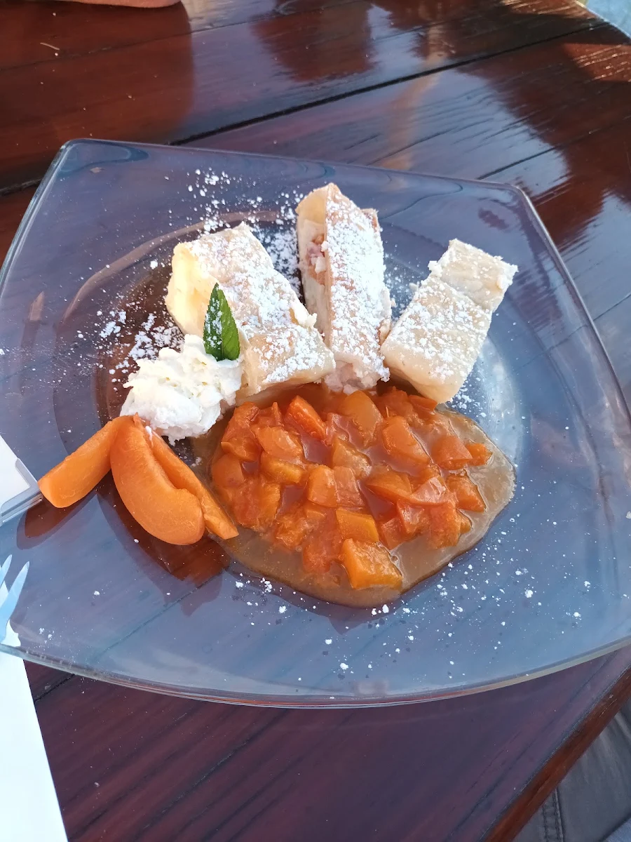 Topfen Marillenstrudel Mit Marillenröster